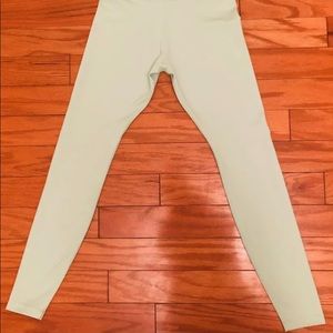 Nike women’s tights Medium. Mint green color. NWT